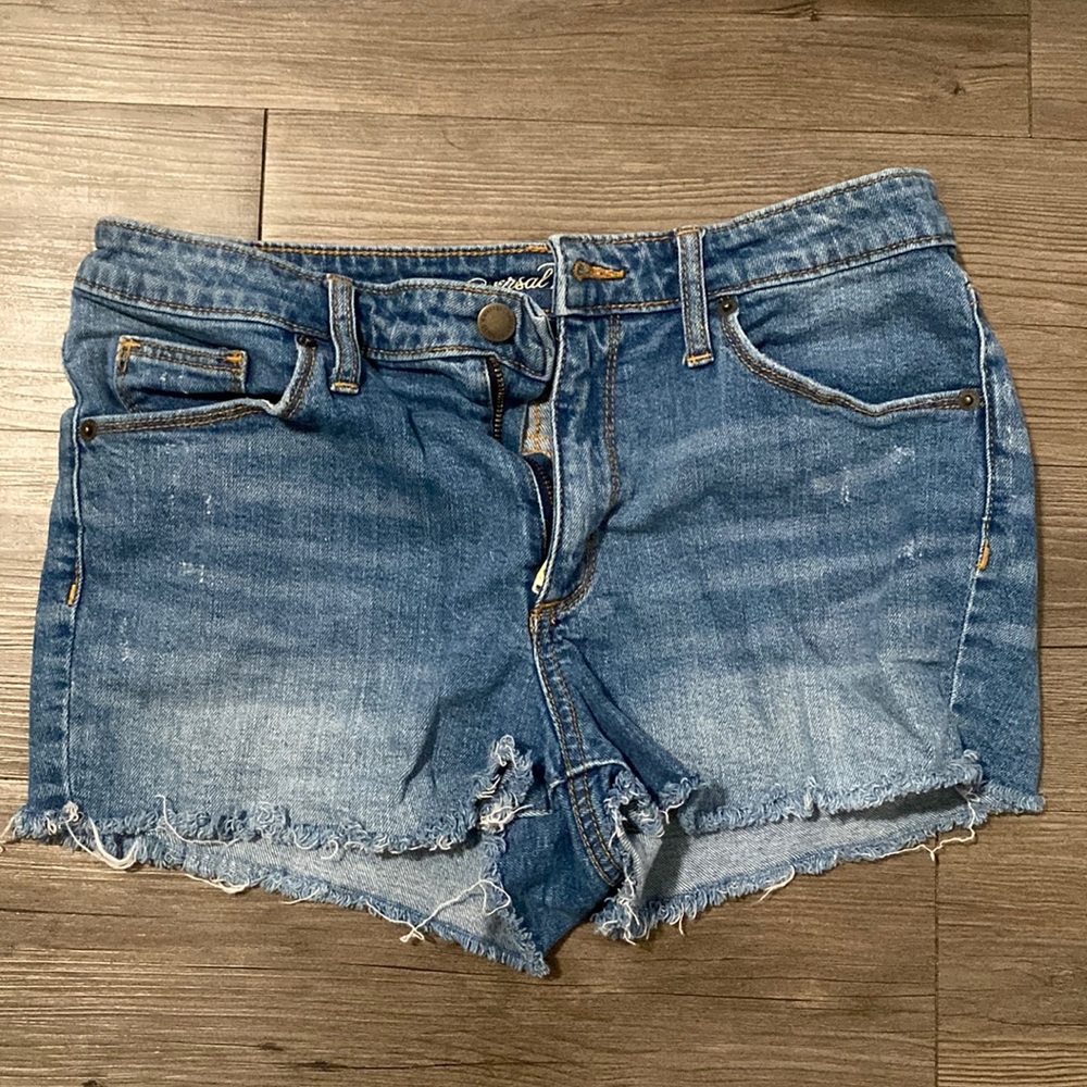 Jean shorts size 8/29